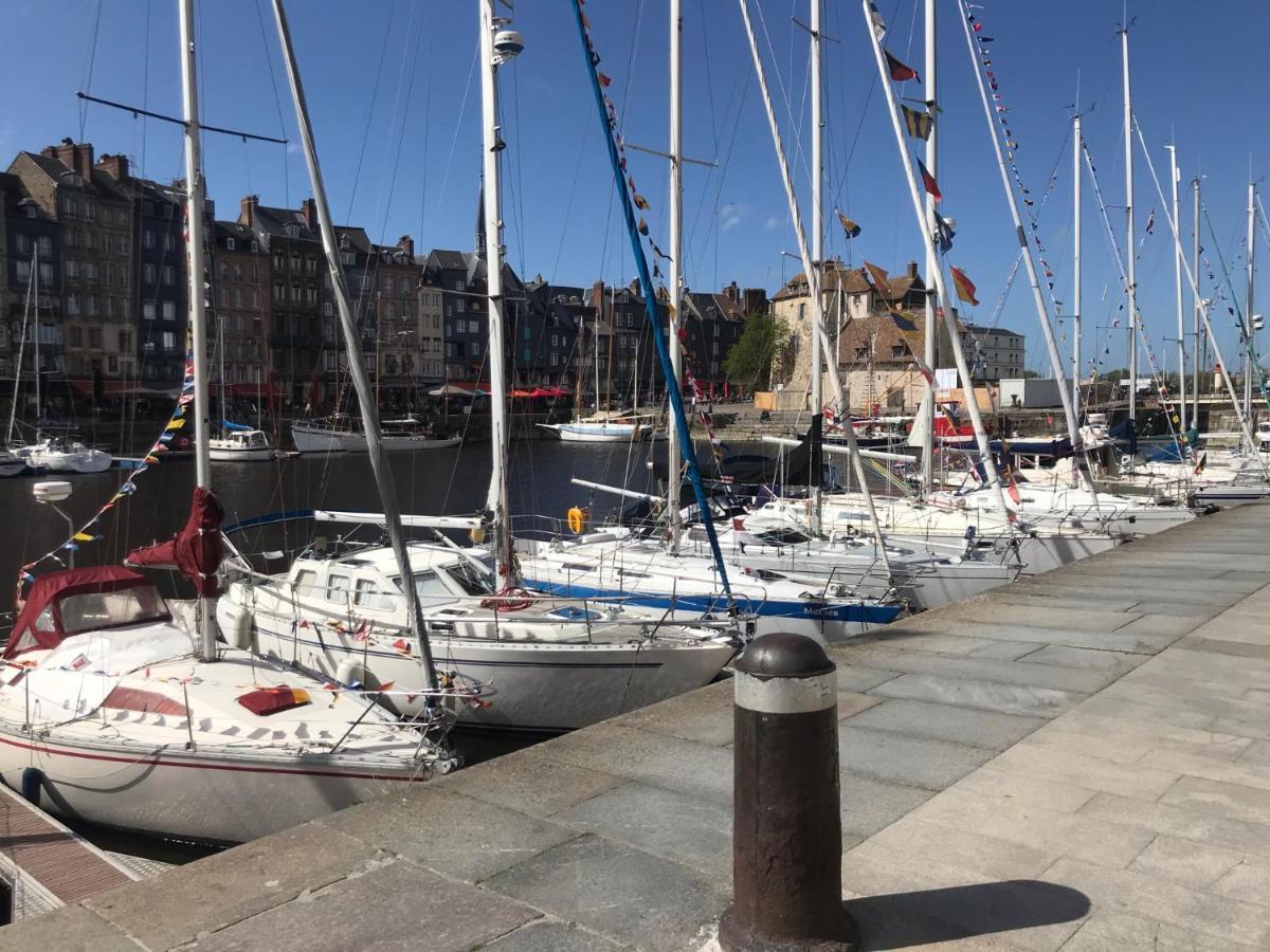 Cosy Studio Place Sainte Catherine Honfleur Exterior foto